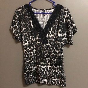 Sz M leopard print top